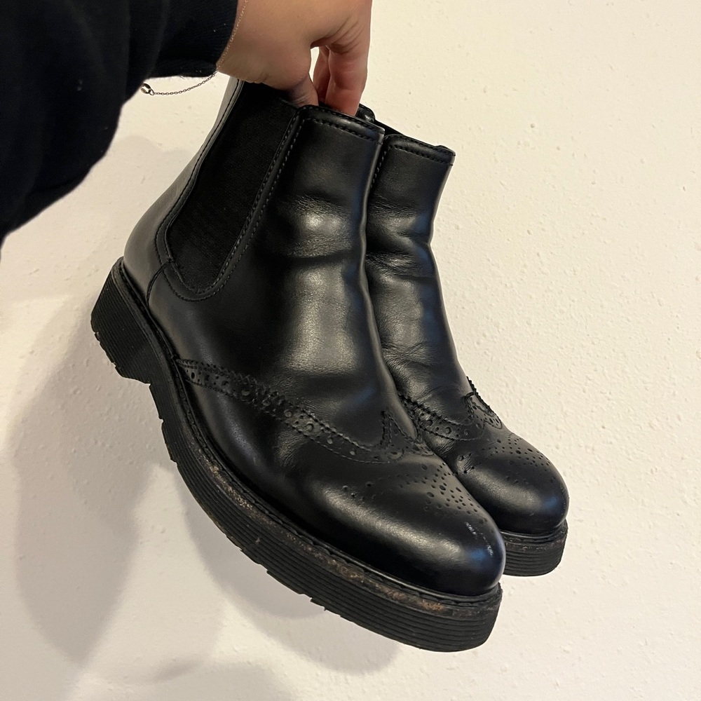 Prada classic Black Leather Womens Chelsea Boots size 8